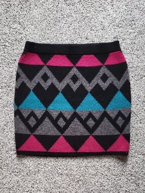 Moda International Knit Geometric Pencil Skirt